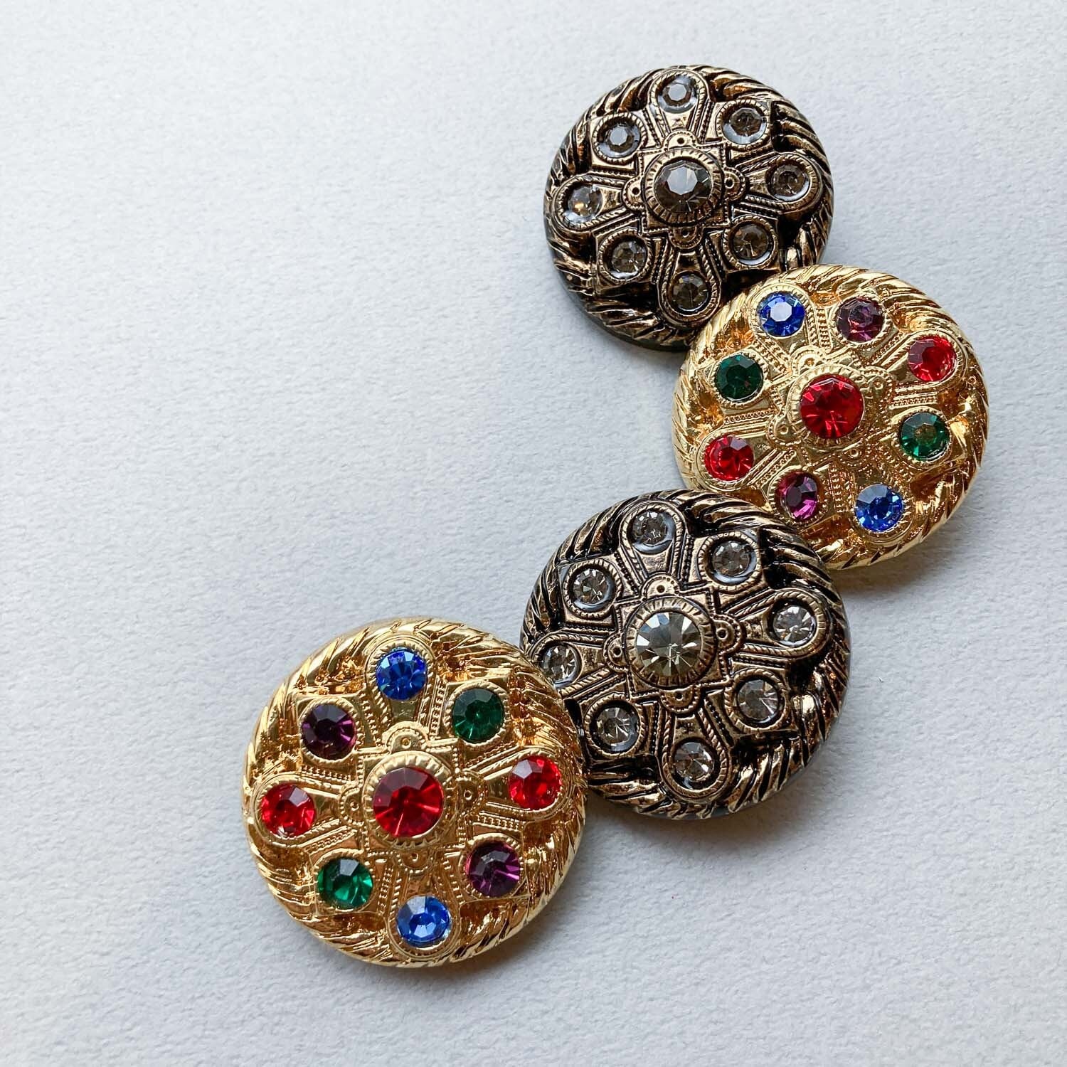 最終入荷〉ビジュー付レトロボタン | Dua-アクセサリーパーツ 最終入荷〉ビジュー付レトロボタン | Dua-アクセサリーパーツ
