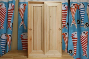 ★ スリムな収納キャビネット  奥行き20cm ★