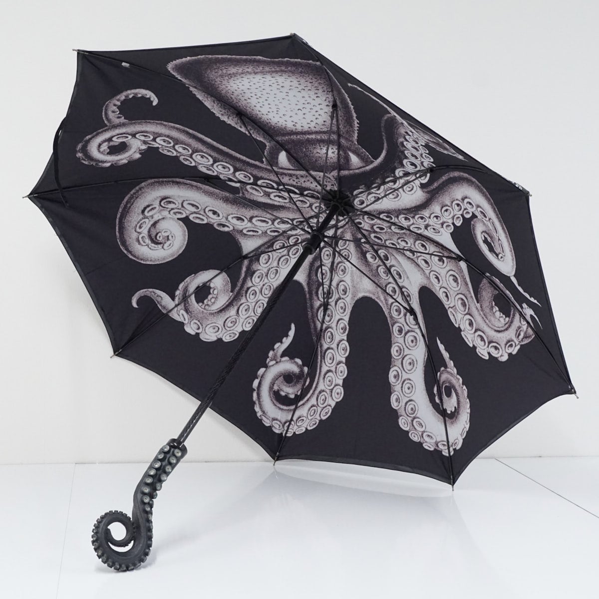 傘 The Kraken Black Spiced Rum USED美品 ブラック タコ アート ザ