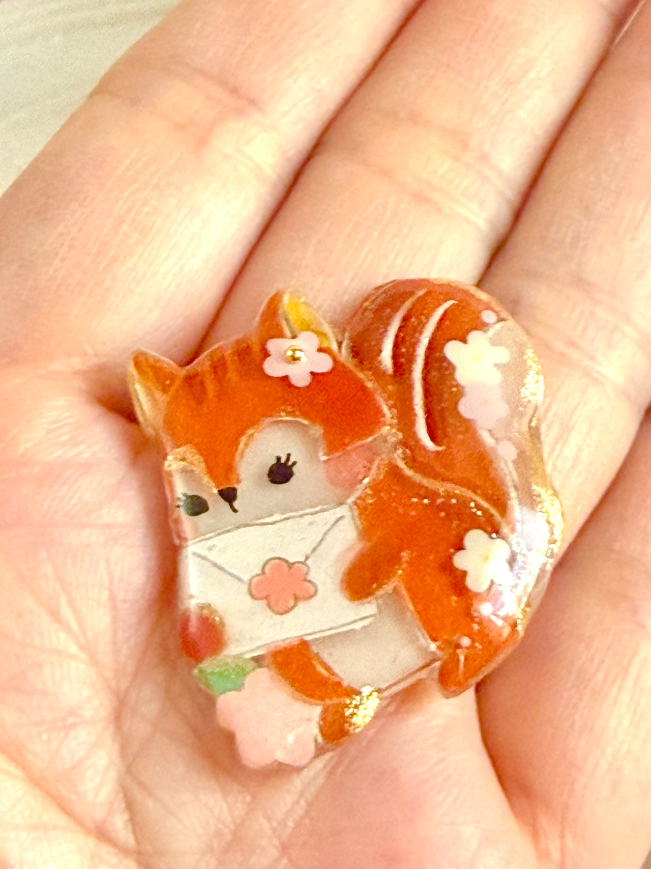 ブローチ『さくらポストのリスさん』ストーリーカード付き