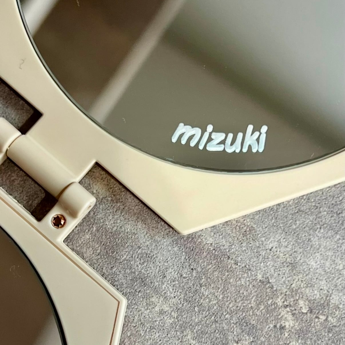 2月3月4月誕生石shizuku(拡大鏡あり+660円) | CALLA MIRROR