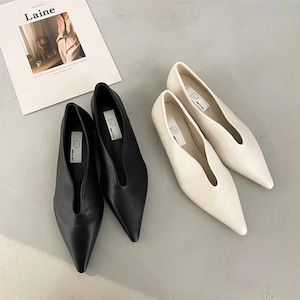 pointed v-cut shoes 12112