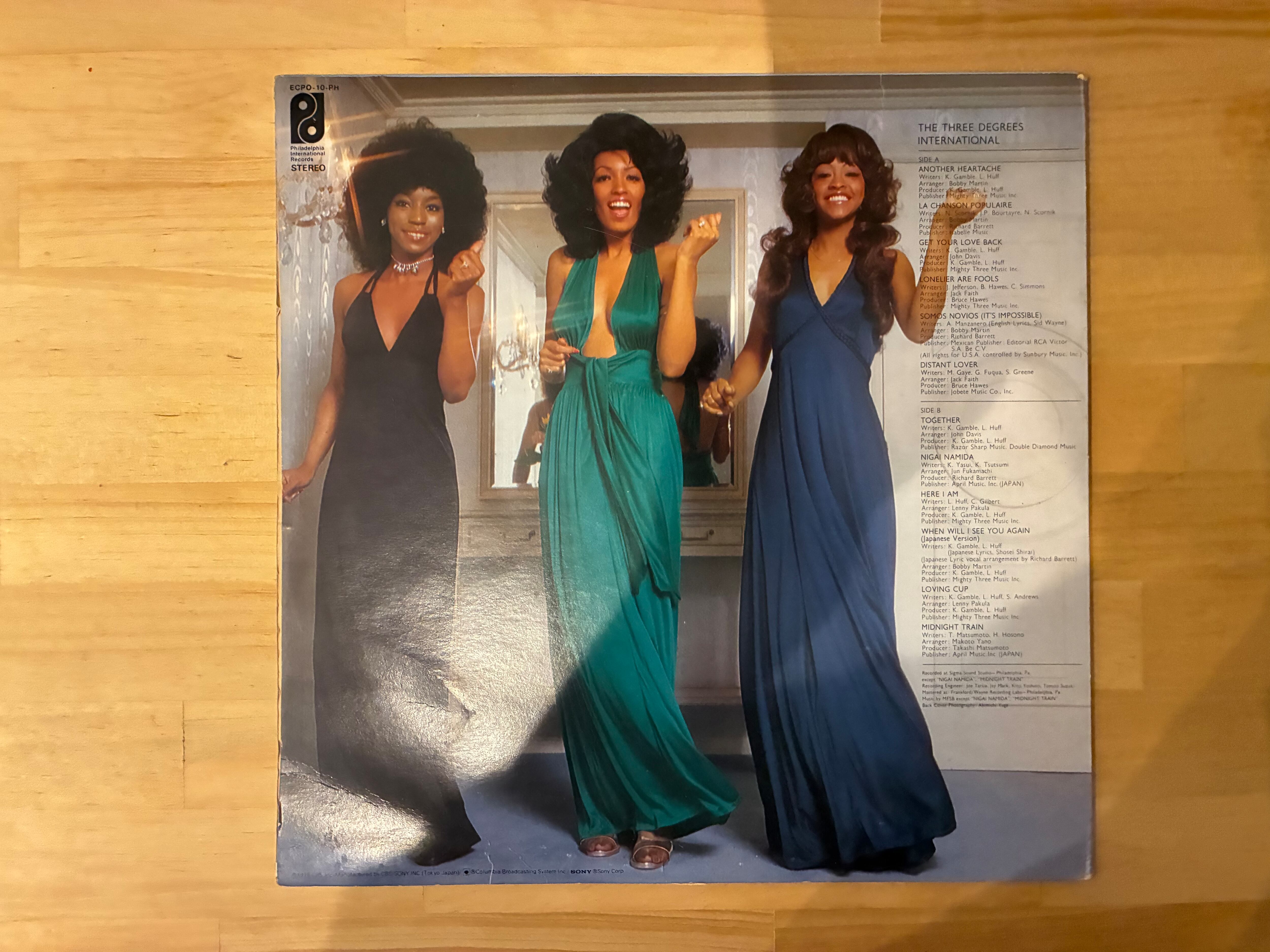 THE THREE DEGREES / INTERNATIONAL | sixteen records (シックス