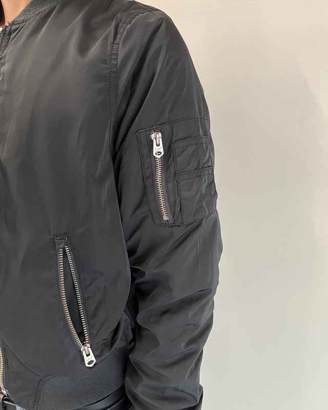 Lee minimal MA-1 jacket
