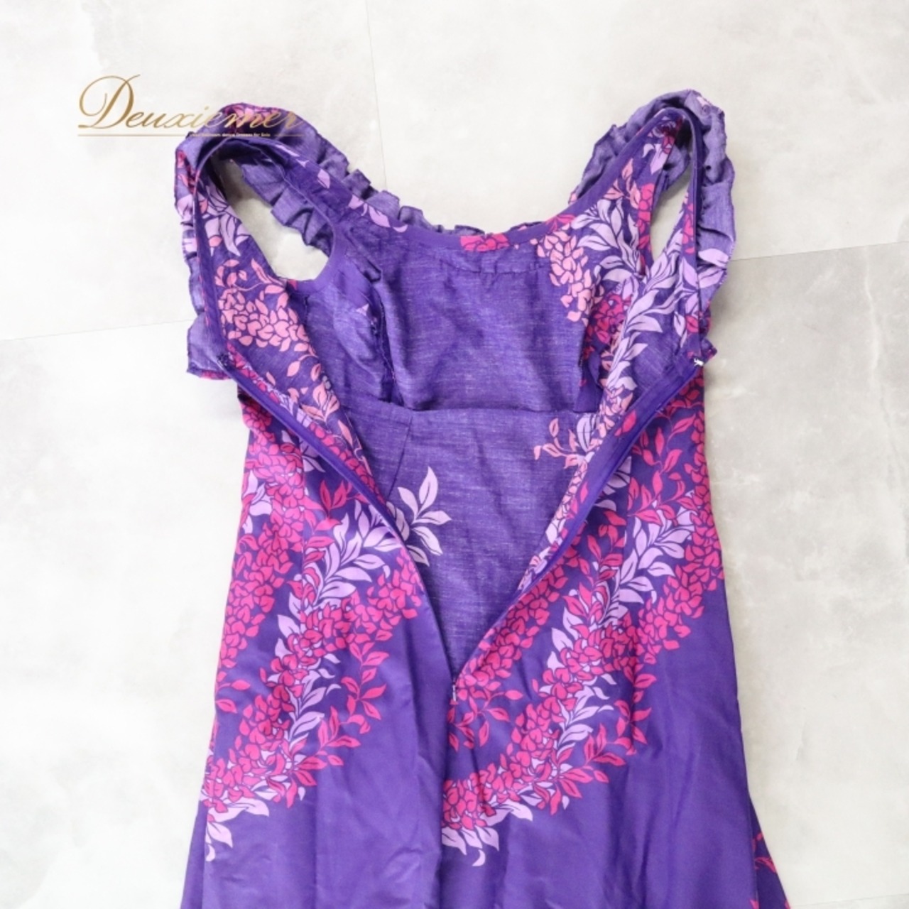 フラダンス 衣装 ワンピース ドレス パープル系 ハワイアンプリント アロハ フラ ダンス レッスン 練習 ノースリーブ フレアスカート フリル 華やか 鮮やか かわいい おしゃれ 上品 大人っぽい ピンク系 紫 ピンク 花柄 植物柄 フラダンス衣装 ハワイアン ドレス パーティー 夏祭り 大人用 レディース お出かけ 発表会 着心地 リゾートエレガント 刺繍 おしゃれ着 柄物 ビビッドカラー