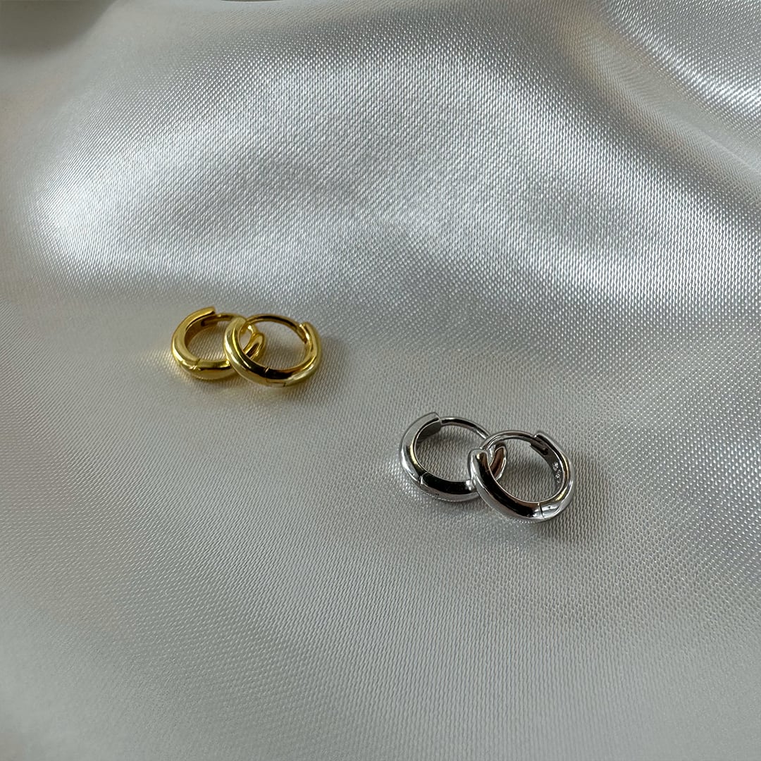 P31 / circleミニピアス