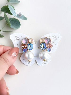 淡色ビジューの羽ばたき(ピアス・イヤリング)