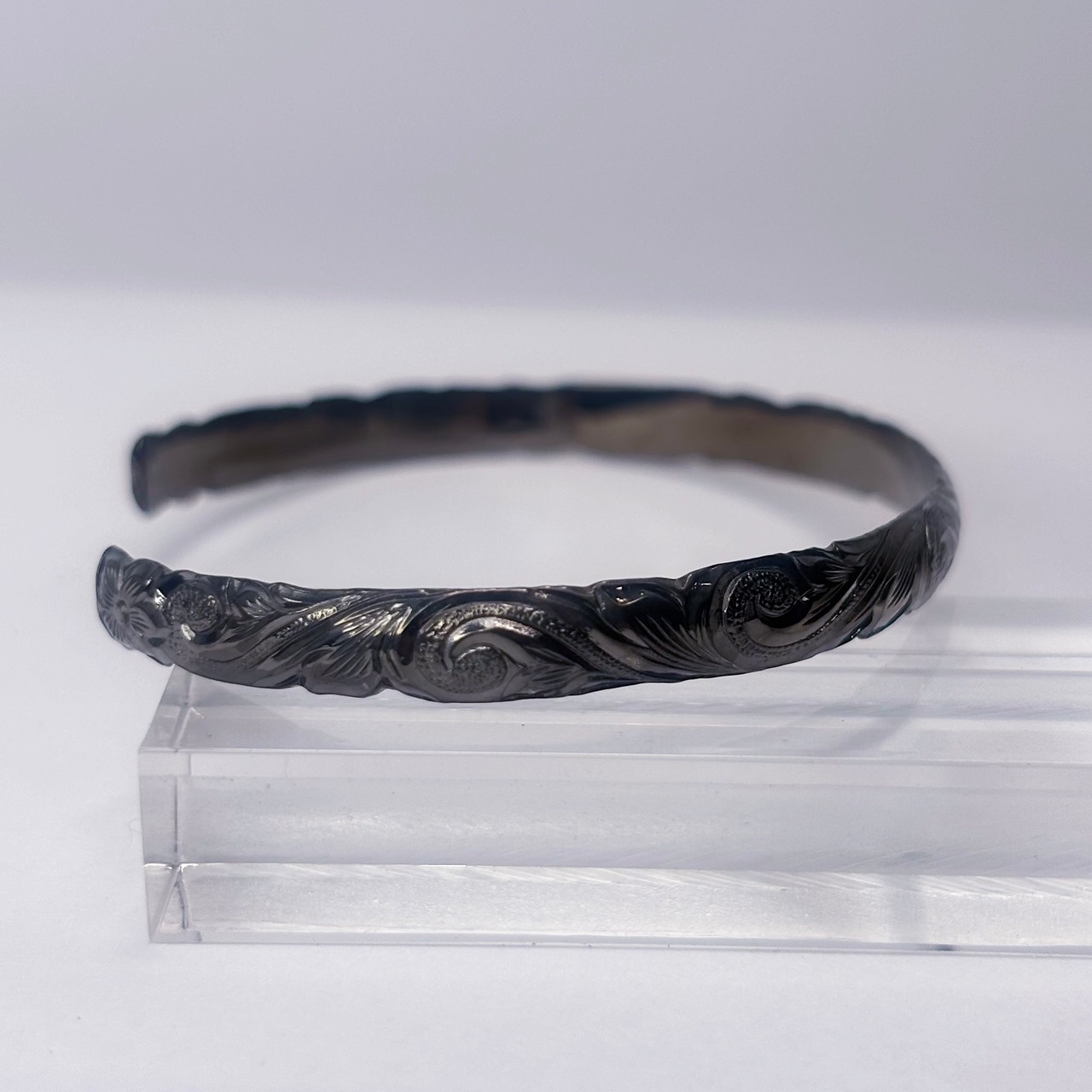 Heritage Bangle -Black-