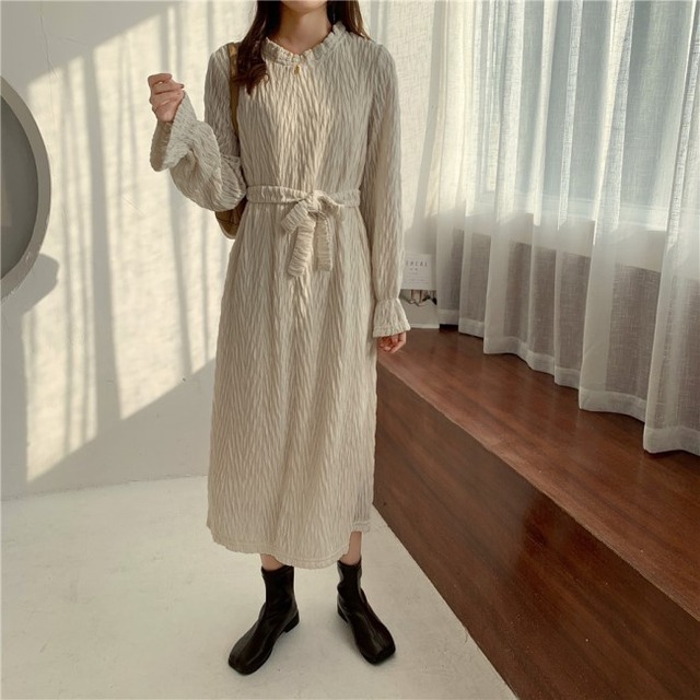 ワンピース ロング ウエストマーク フリルワンピース 白 黒 韓国 ファッション 冬服 レディース 上品 お呼ばれ ロングワンピース 大人 ガーリ しわ加工 フェミニン 大人かわいい バックシャン ワンピース ゆったり 韓国 オルチャン ファッション ワンピース Vestito