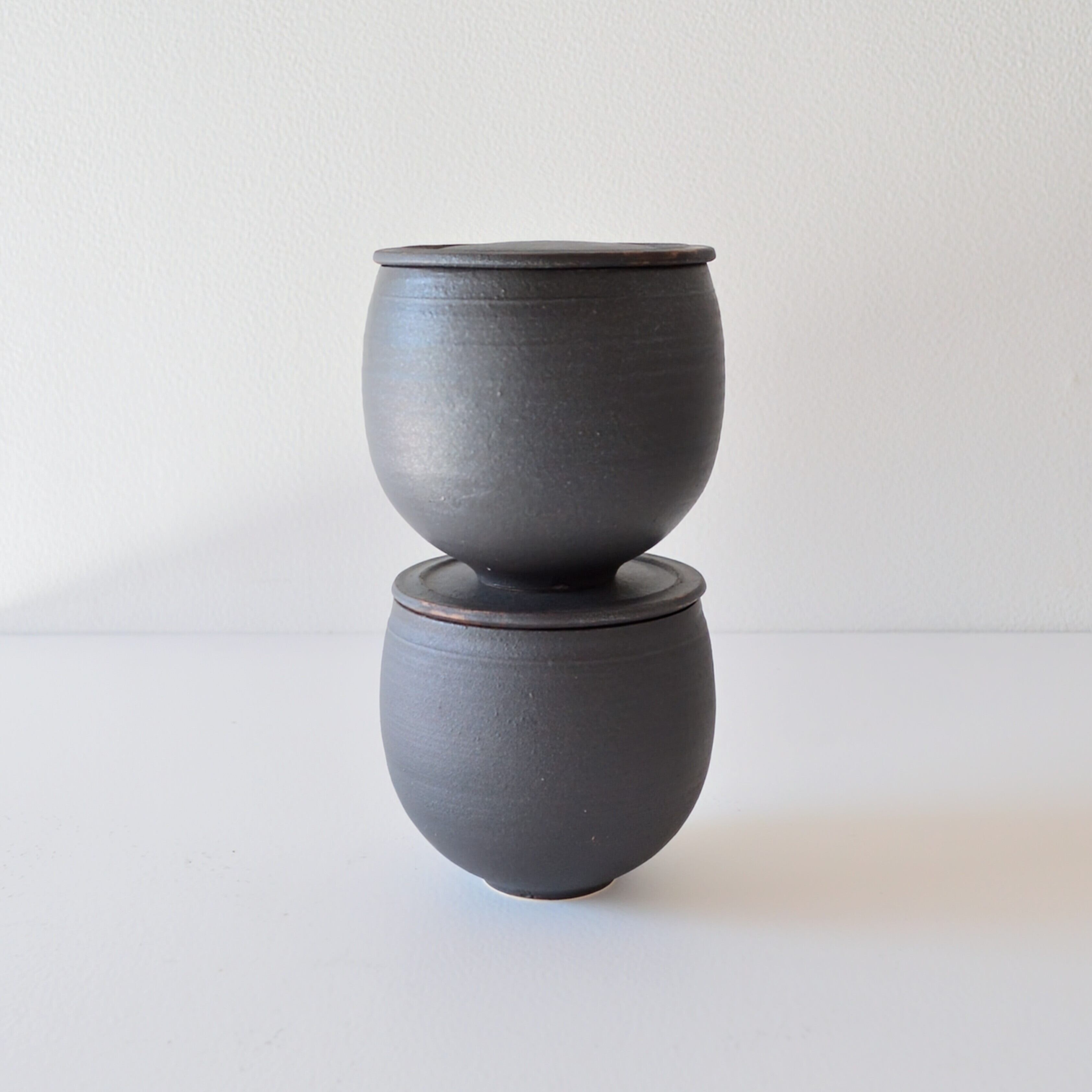 小野俊さん 蓋物 丸型 S 黒鉄釉 4個セット 小野俊さん 蓋物 丸型 S 黒鉄釉 4個セット