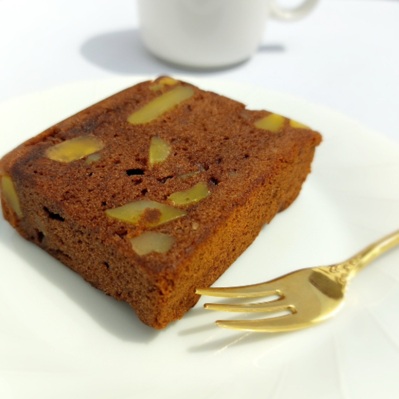 神戸栗いっぱいのケーキ　チョコレート