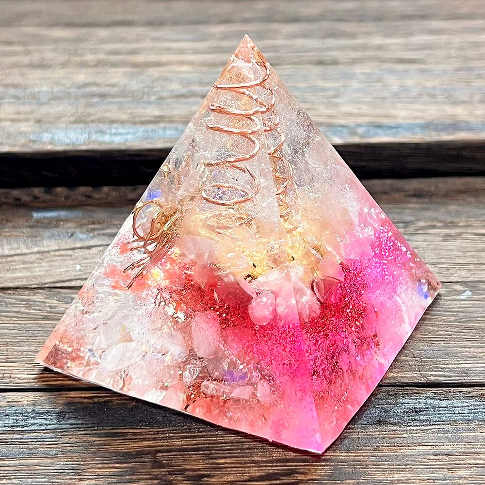 1点物】ピラミッド型オルゴナイト 桜 ローズクォーツ 高さ6