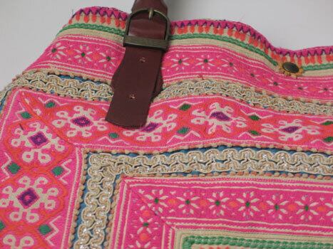 ★モン族★古布コットン刺繍ラグ★スパンコール★79×72★ モン族古布/刺繍バック | Ethnic Beauty