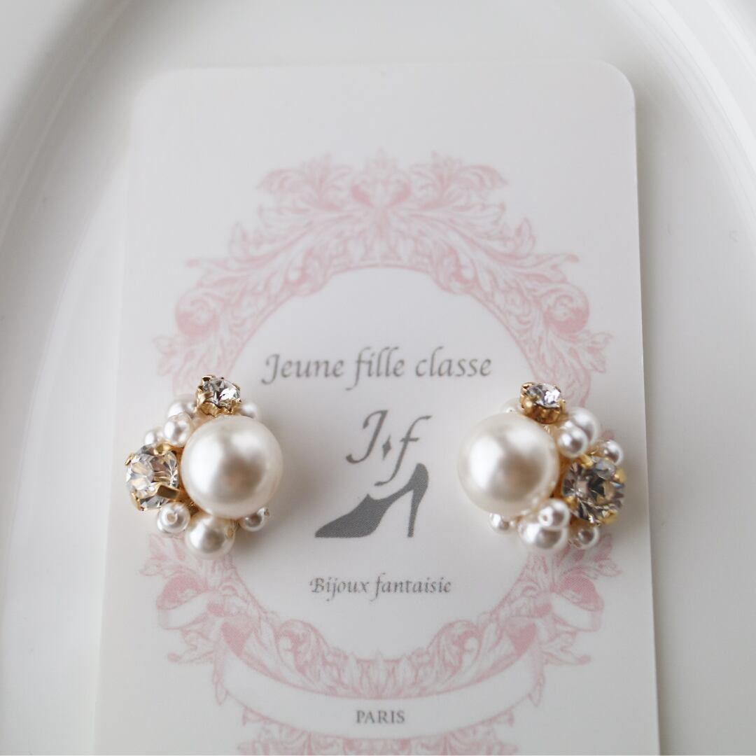 エレガントスイート コレクション ホワイト – White Chocolat ピアス/イヤリング