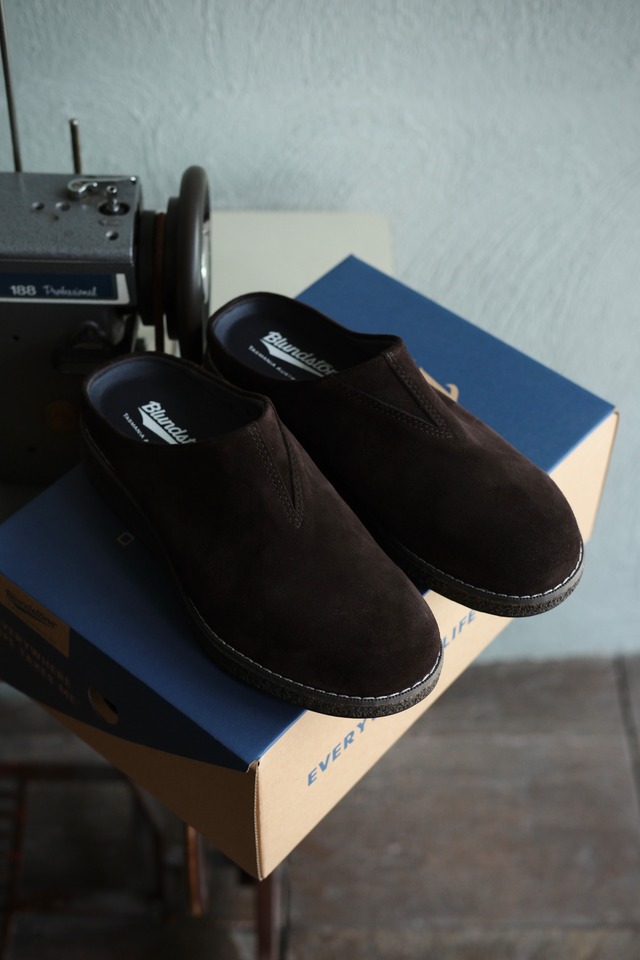 Utah／"Blundstone" 2688 suède leather mule