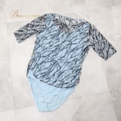 社交ダンス 衣装 トップス レオタード ブルー系 チャコット Chacott 練習 レッスン 伸縮 ストレッチ 柄 模様 水色 青 黒 華やか 日本製 ダンス衣装 バレエ イベント ステージ おしゃれ 落ち着いた色 ブラック系 グレイ系