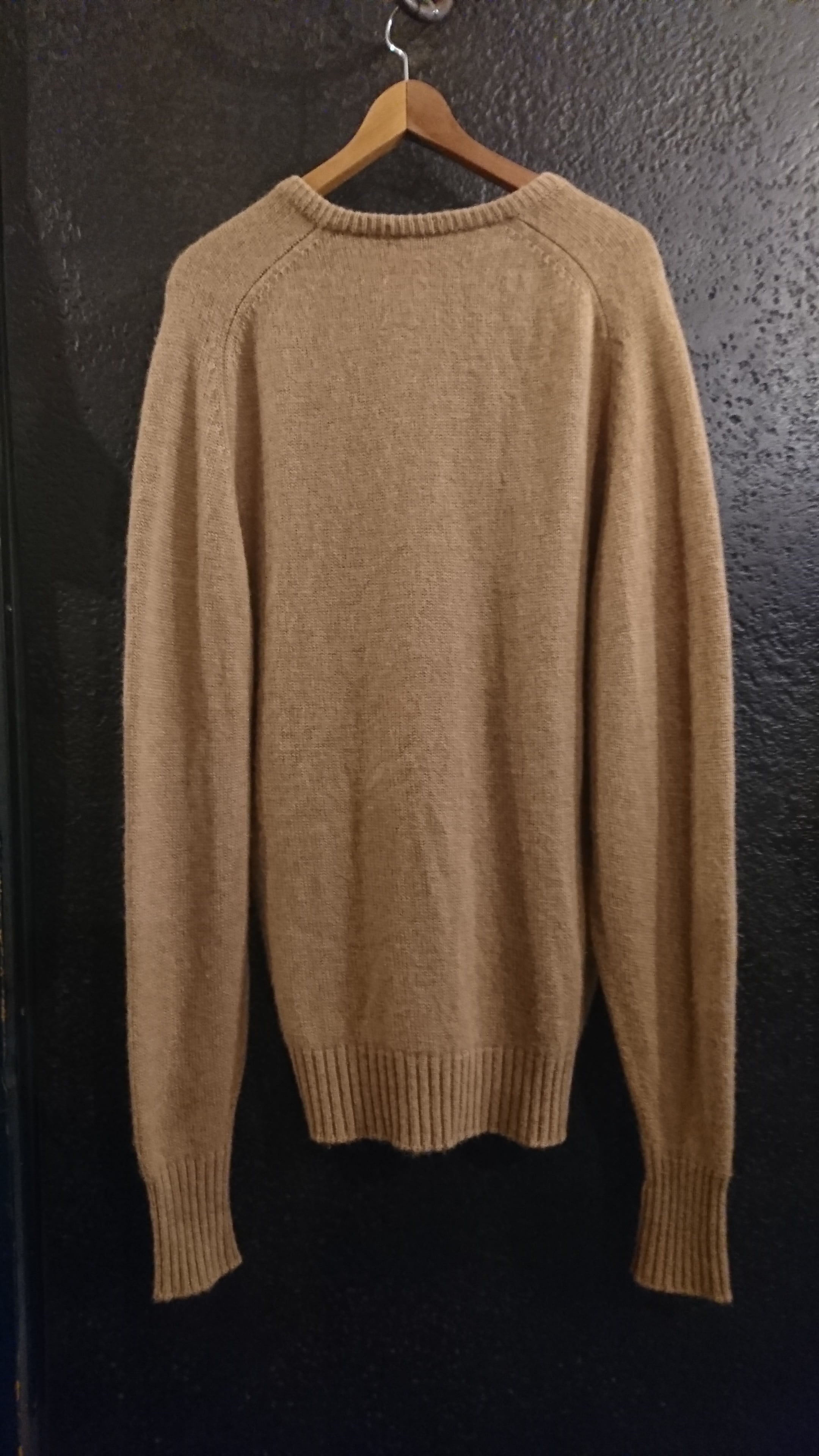 Lyle & Scott CAMEL HAIR V-NECK SWEATER | BOW & ARROW WEB STORE