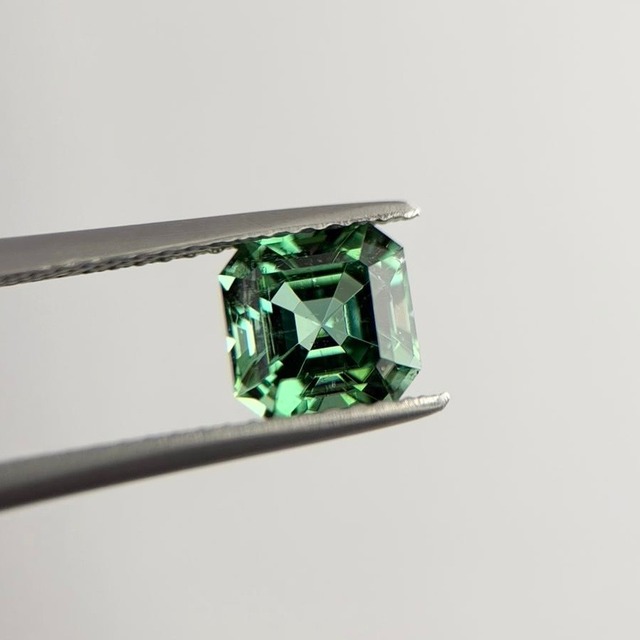 ブルーグリーントルマリン アッシャーカット 6.2x6.2x4.6mm, 1.25ct, ナミビア産