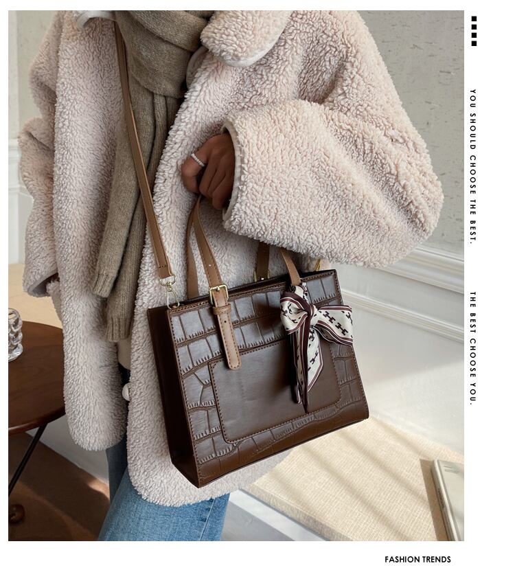 オータムウィンター 秋物 冬物 スクウェア ハンドバッグ メッセンジャーバッグ Tiancai_Wing_Bag18373301244