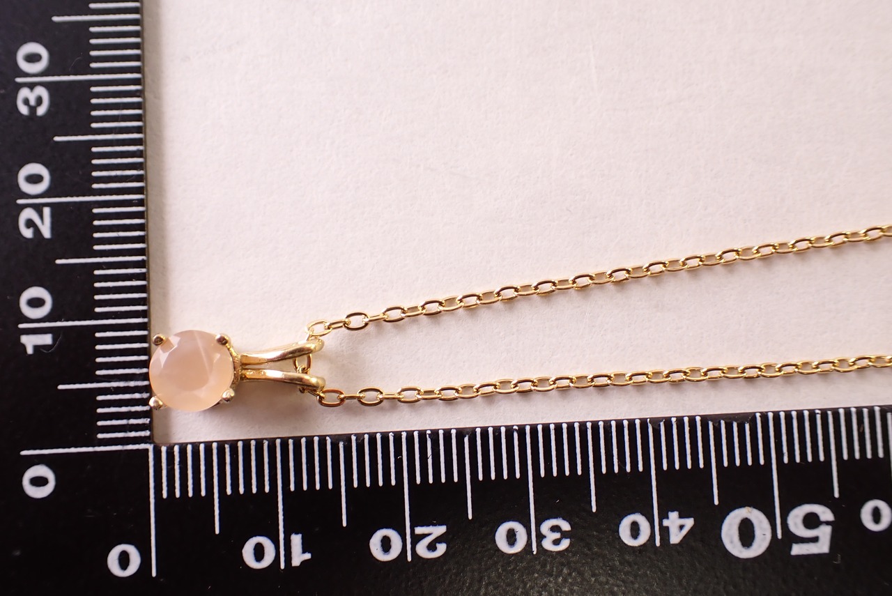 ピーチムーンストーンネックレス　0.85ct [D12‐168]