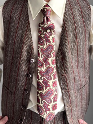 vintage paisley necktie / off white × red