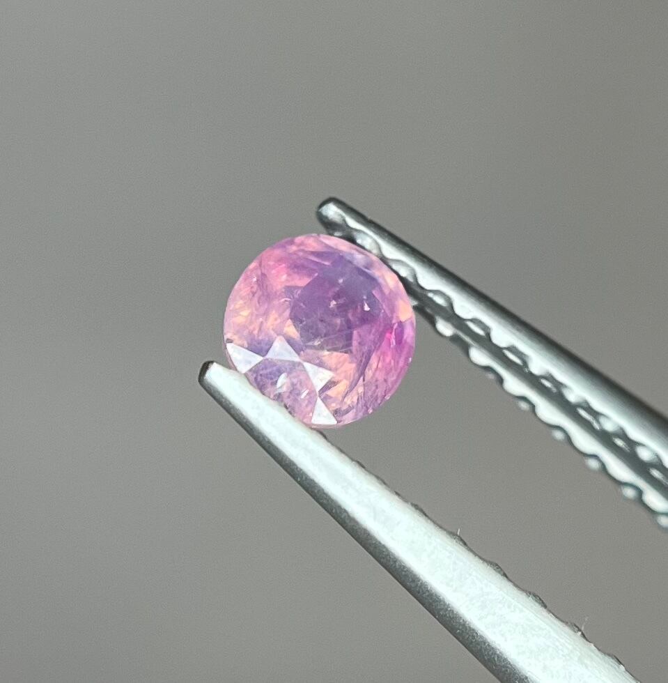 非加熱 ベトナム シルキーサファイア ルース (0.7ct