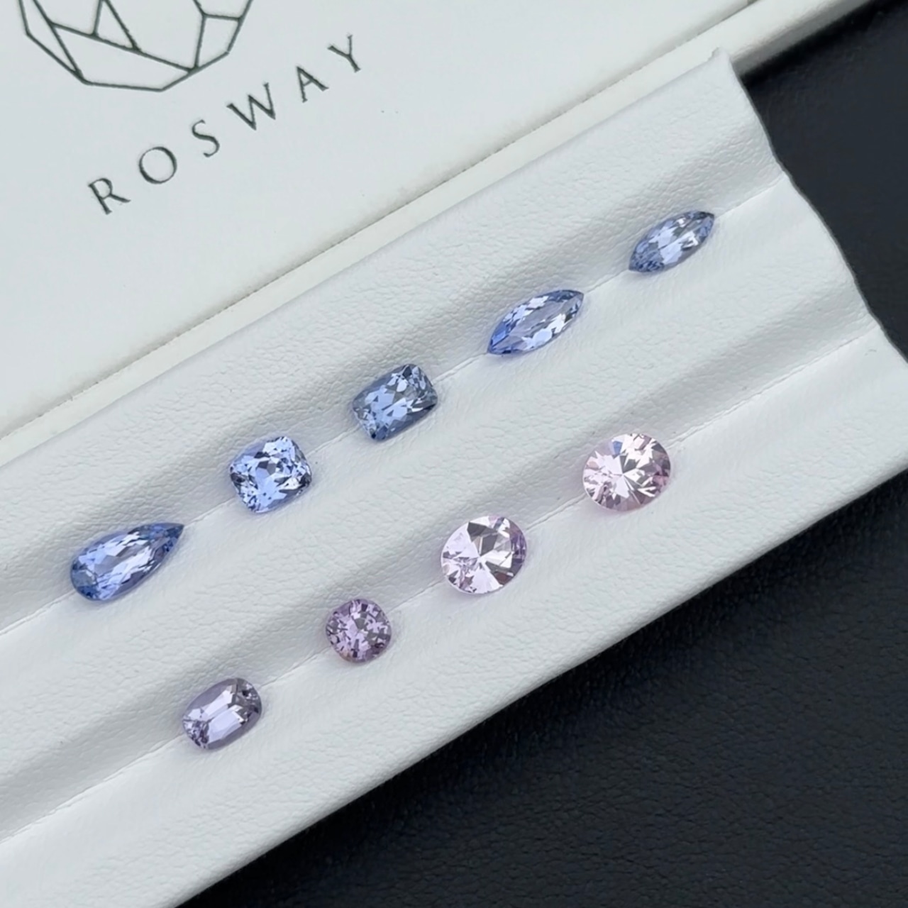 コバルトスピネル 9.3x4.4mm, 0.92ct, ベトナム産