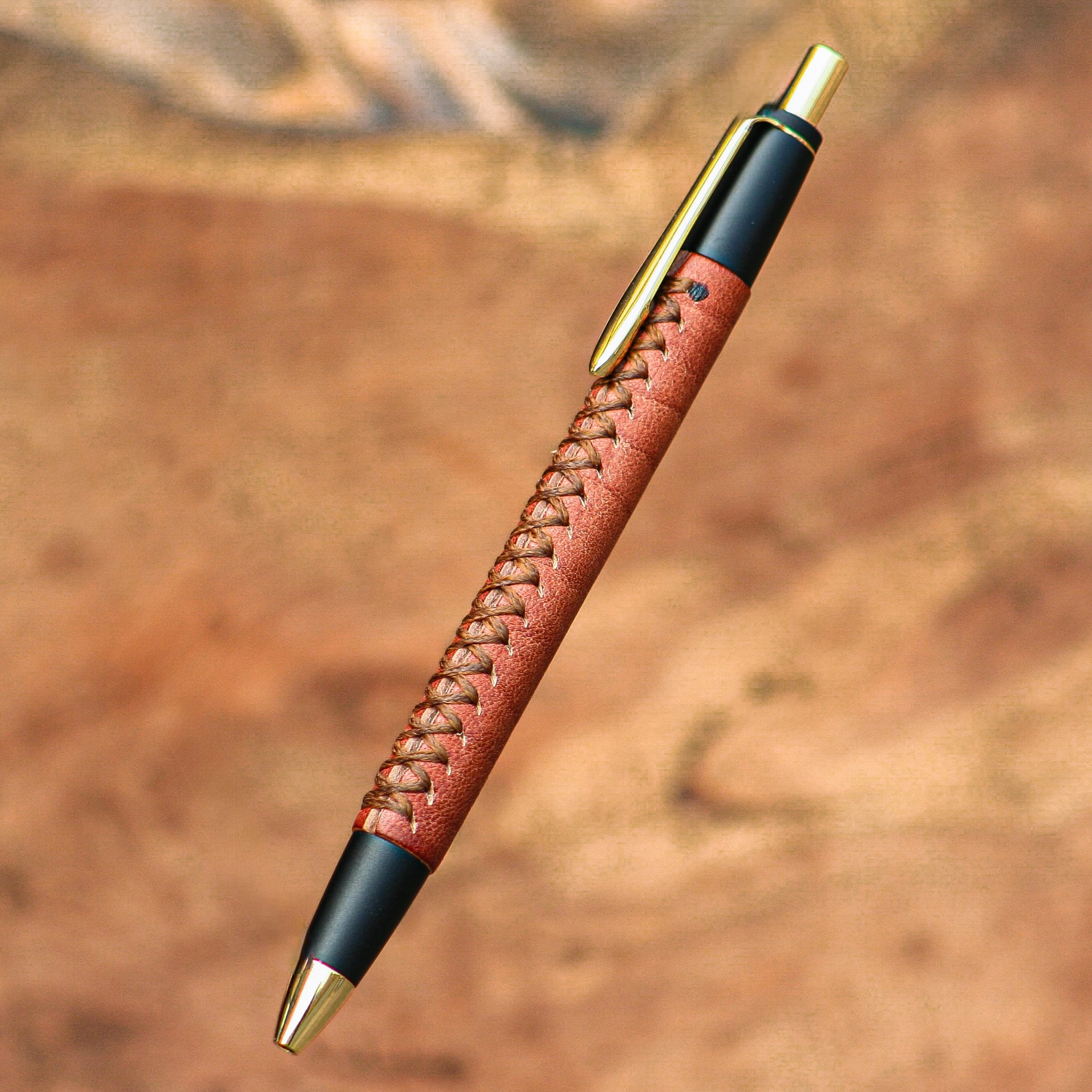 Schicksal 革軸ペン　特上ヌメ革節目模様ブラウン 特上ヌメ革節目模様 | Schicksal