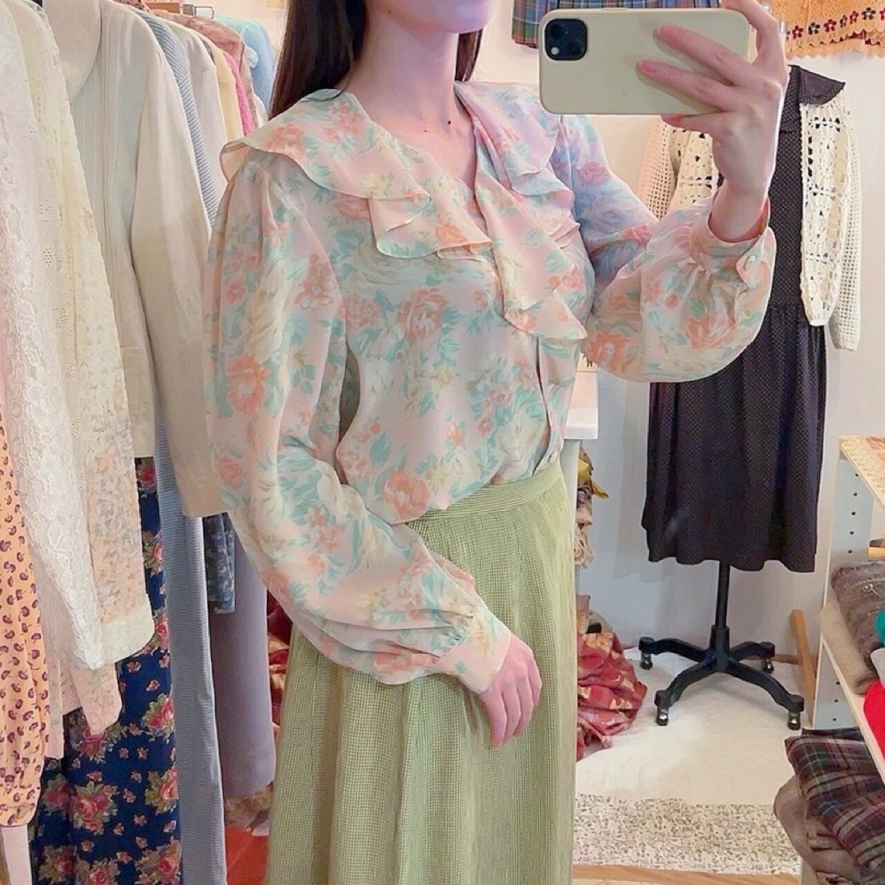 flower frill collar pink blouse