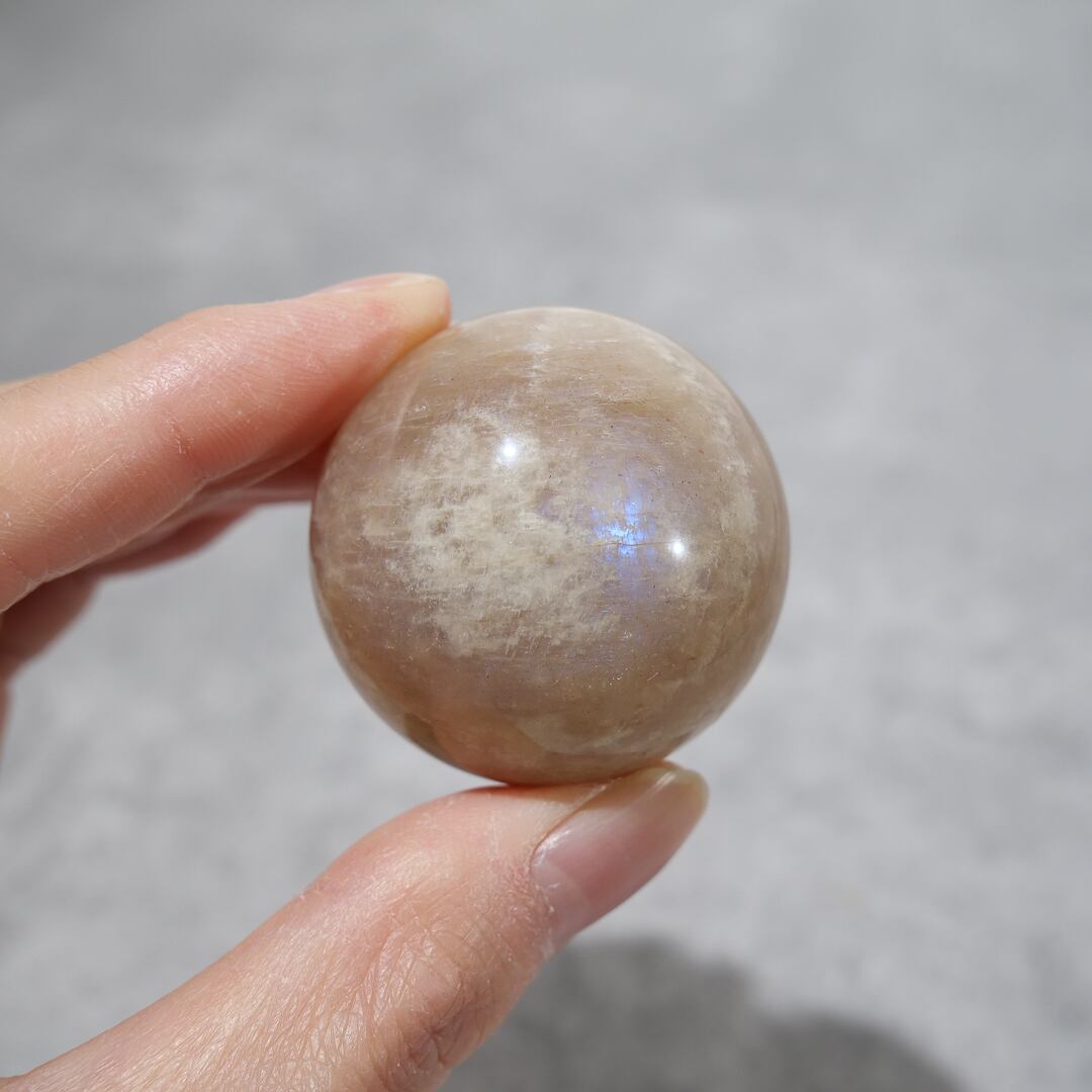 ムーン•サンストーン　スフィア　天然石　B ブラウン ムーンストーン / スフィア【φ3.8cm・A】 | ariife.公式