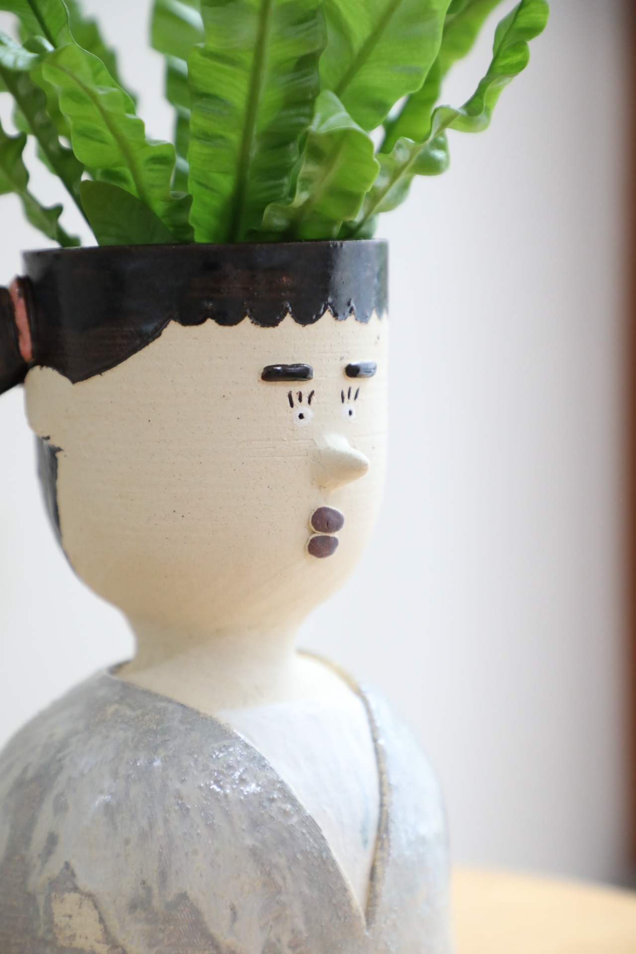 【人シリーズ/アケミ】陶芸作家 山中 正大×翠堂明 コラボ植木鉢