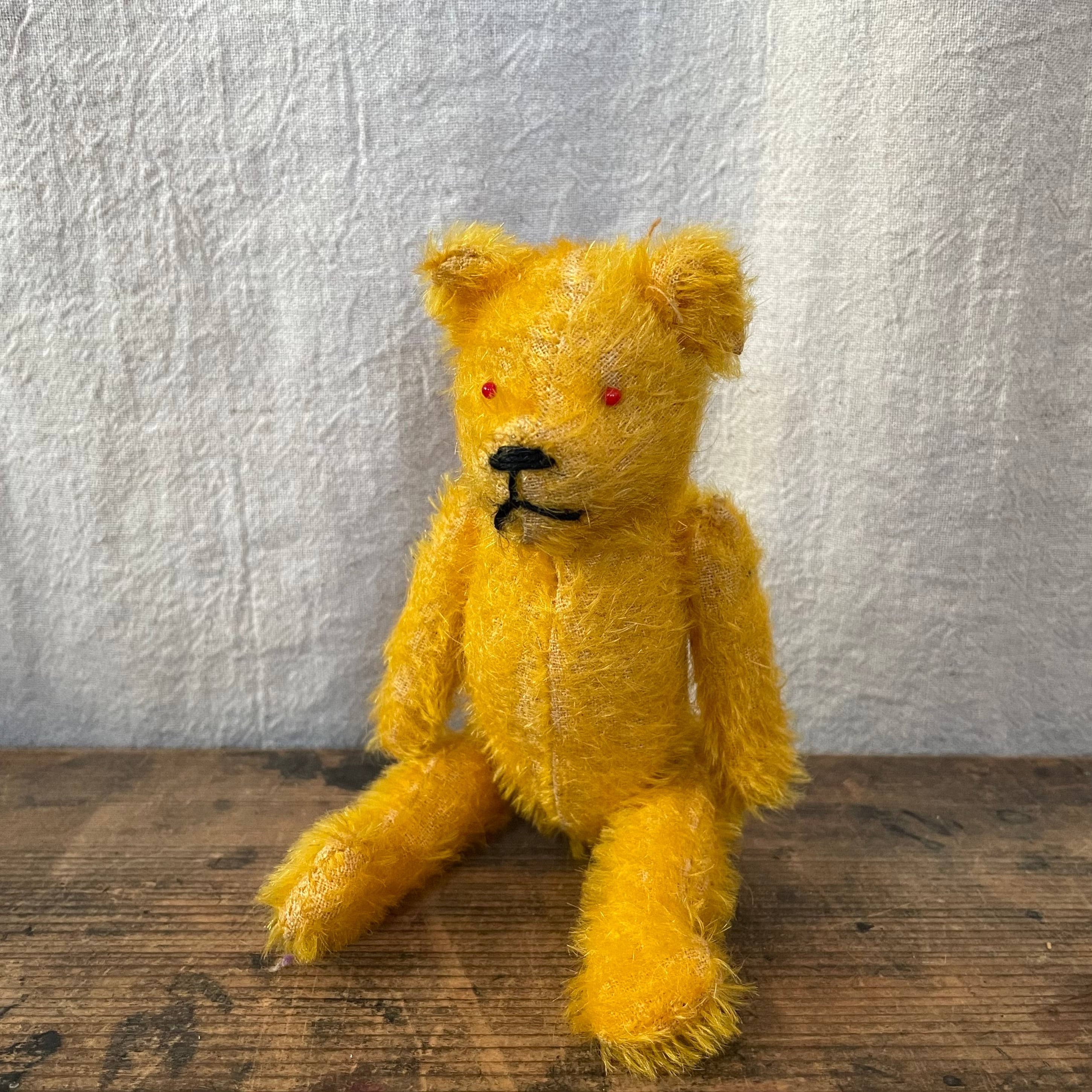 黄色いクマ•*¨*•.¸♬︎ 足が弱いくま | tsuitachi craft&brocante