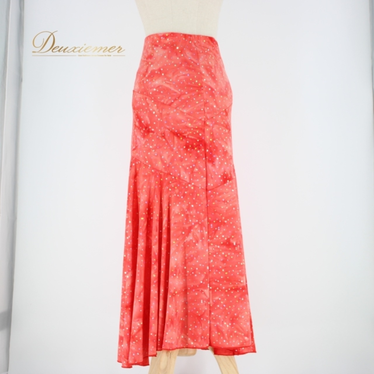 社交ダンス 衣装 スタンダード スカート レッスンウェア Create-Sun クリエイトサン 赤 レッド系 キラキラ ホログラム 朱色 バーミリオン ポリエステル スカート丈87cm ウエスト31cm~ ダンスウェア おしゃれ 動きやすい フェミニン カラフル パーティー 春夏用 普段着 スポーツウェア レディース用 目を引く 派手 華やか エレガント