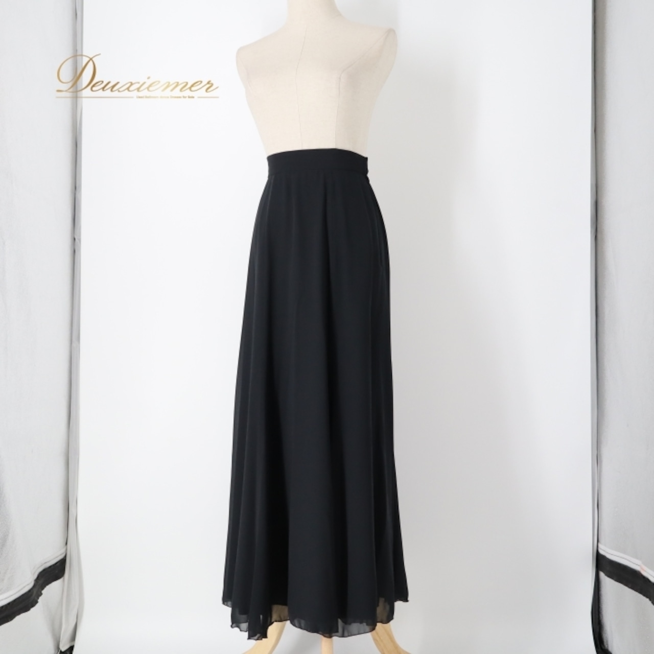 社交ダンス 衣装 スカート ブラック系 チャコット Chacott レッスン 練習 レッスンウェア 練習着 透け感 フリル 黒 無地 チュール かわいい 華やか おしゃれ 上品 大人っぽい 軽やか ふんわり 日本製 軽量 エレガント ダンス用 スポーツウェア フレアスカート 可愛い