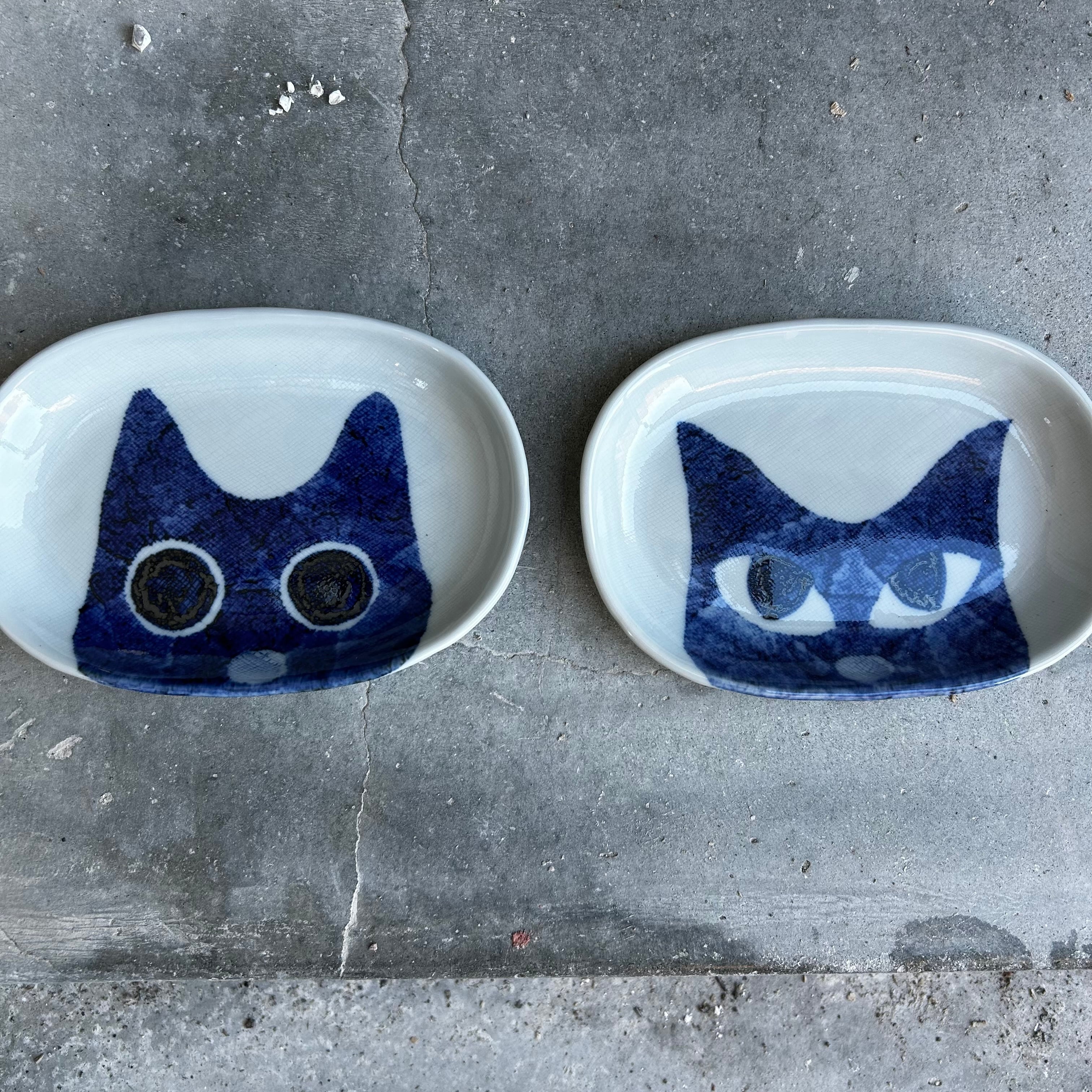 タタラ楕円皿【猫】小 | 砥部焼 五松園窯
