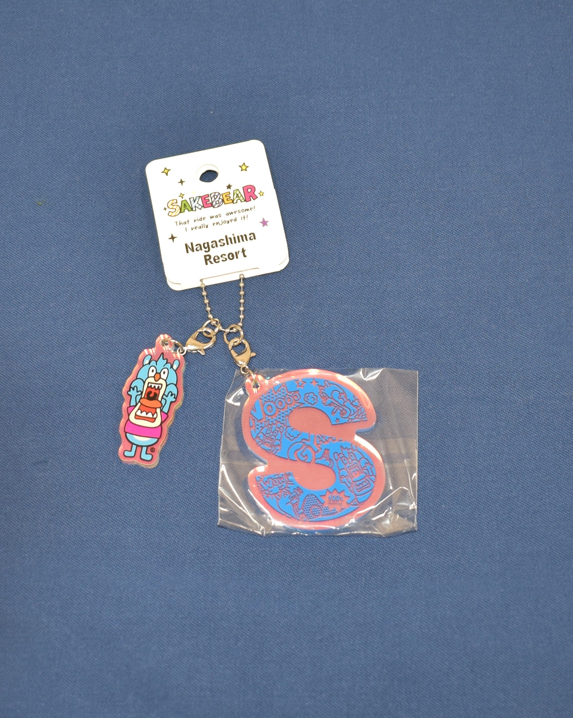 サケベア イニシャルアクリルボールチェーン | Nagashima Resort