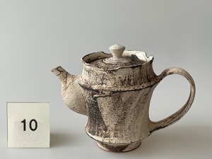 １０　錆白泥ティーポット　淡海陶芸研究所　山元一真