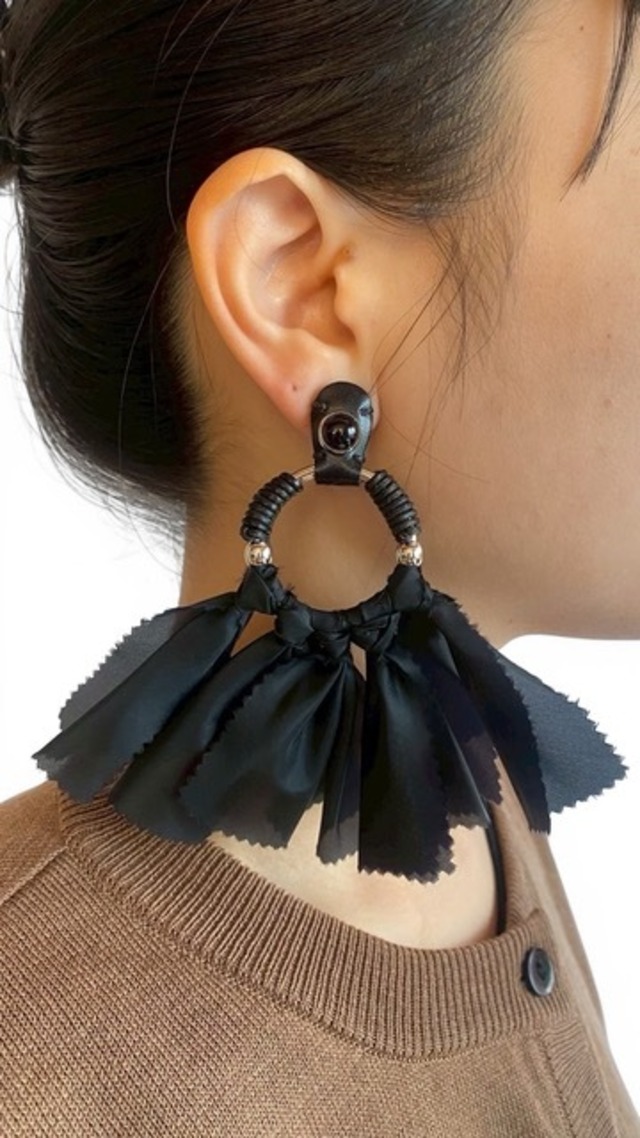 【26AW 先行予約】FUMIE TANAKA フミエタナカ / ribbon earring