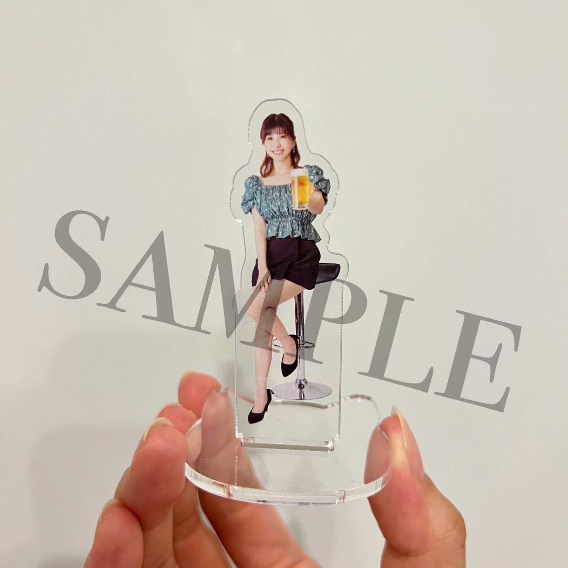 アクリルスタンド（ビール女子。3650日記念Ver.） | Mana Pot