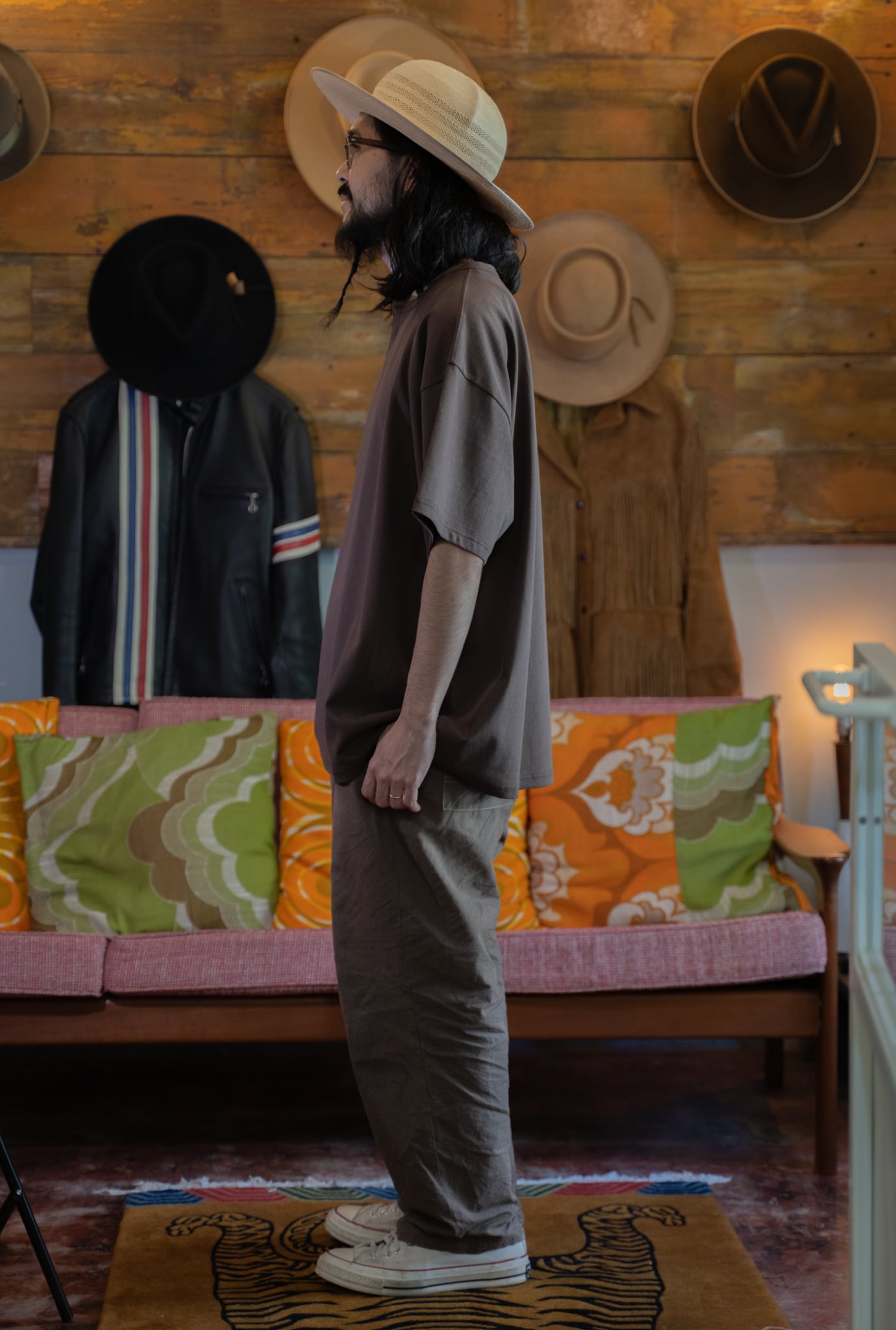 SOURCE:DARU HENRY NECK S/S T - BROWN | JAM THE HAT & CO.
