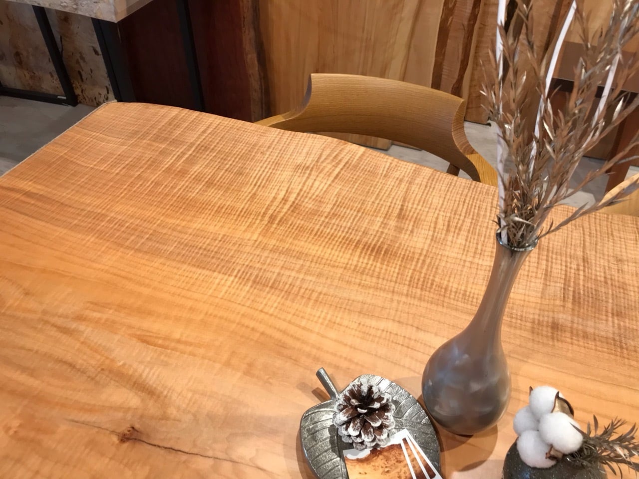 キルトメープル_1510×850-900×80_横浜元町店_テーブル天板/一枚板