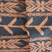 フラダンス 衣装 パウスカート ブラウン系 ハワイアンプリント エスニック柄 ボタニカル柄 ブラック系 茶 黒 ハワイアン レッスン 練習 フラ ダンス ダブル スカート おしゃれ 上品 大人っぽい かっこいい ふんわり グランジ加工 ボトムス ダンス衣装 ふんわりスカート フェス リゾートスタイル ハワイアンファッション エスニックスタイル かわいい フラシーン ステージ衣装