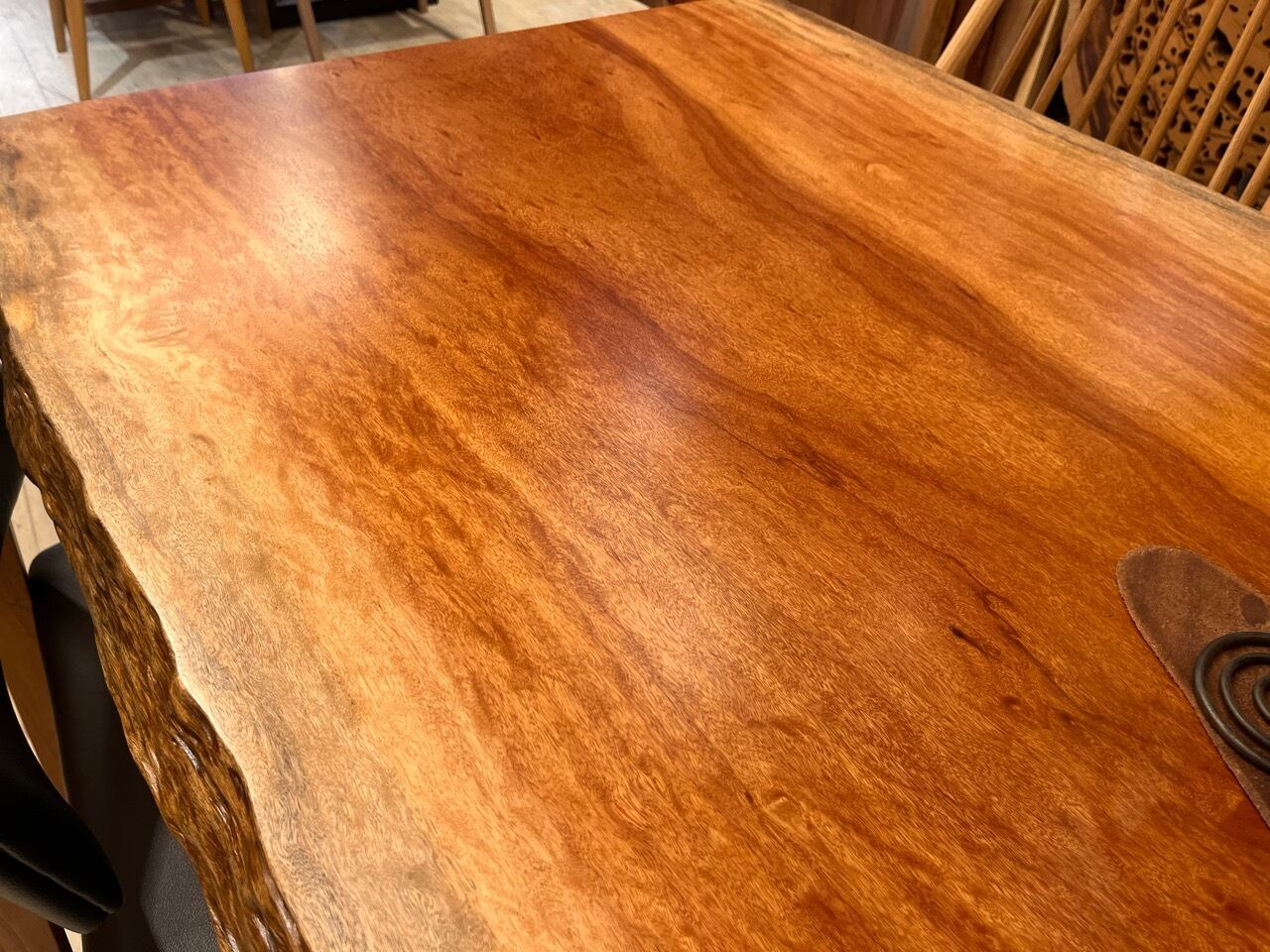 (8月末まで)　一枚板　ダイニングテーブル　ボセ 製品一覧 | ボセ 一枚板テーブル （BO-002) 価格；310,000円