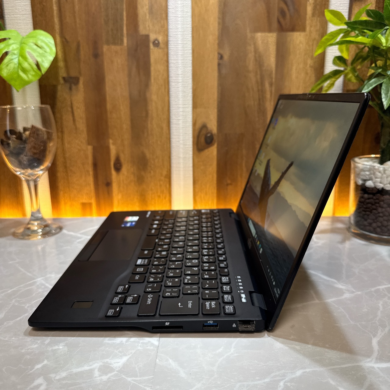 最新2021年式‼️富士通 LIFEBOOK U9311/FW/Core i5 第11世代/メモリ8GB/SSD256GB/ノートパソコン