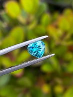 ブルージルコン ハートシェイプ 6.9x6.5mm, 1.94ct カンボジア産