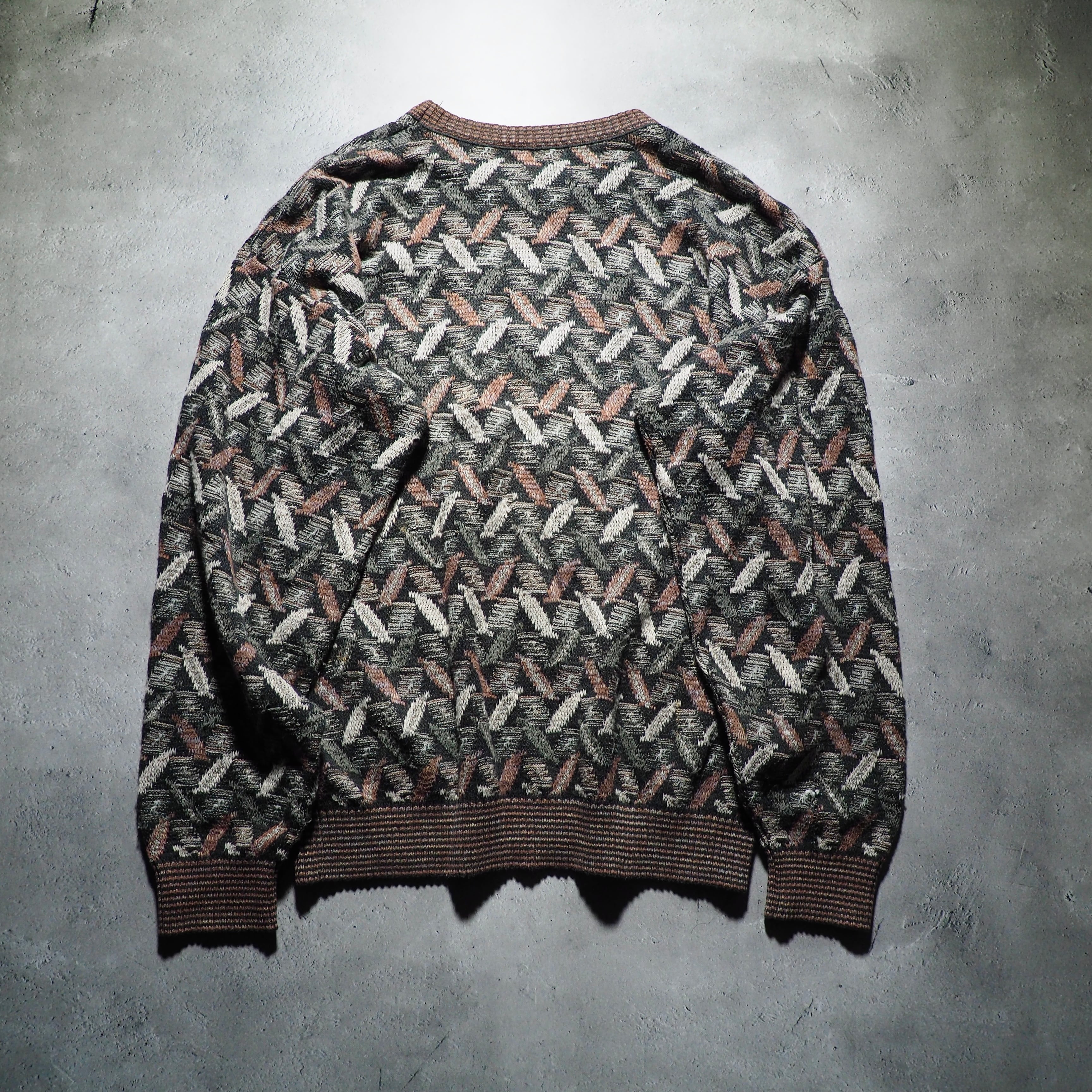 1990s ” Made in USA ” Fallen leaves embbossed vintage loose knit