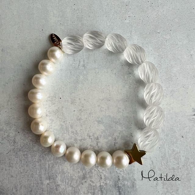 bicolor bracelet（クォーツ×淡水パール）