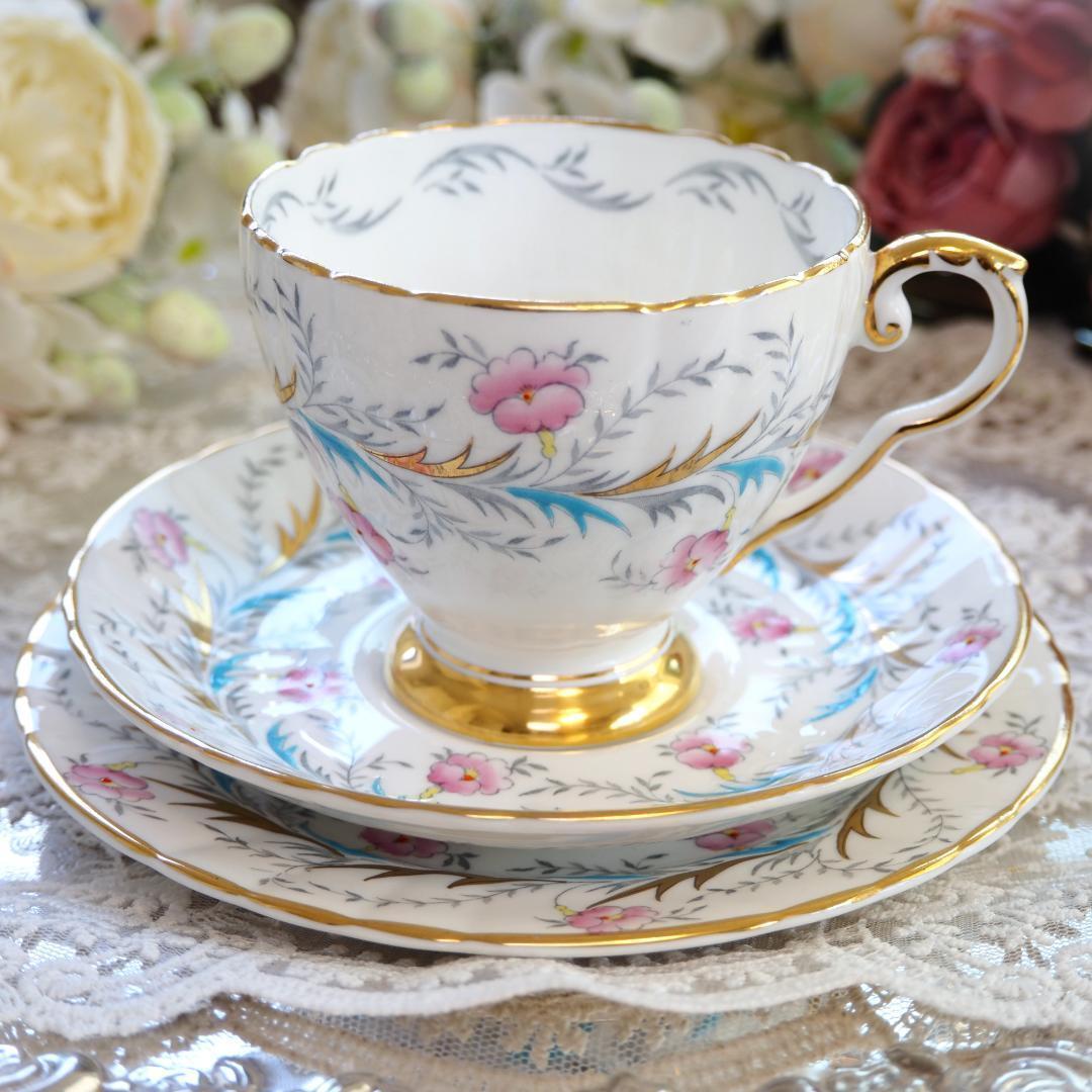 コウルドンアンティークティーカップ・ソーサートリオ2