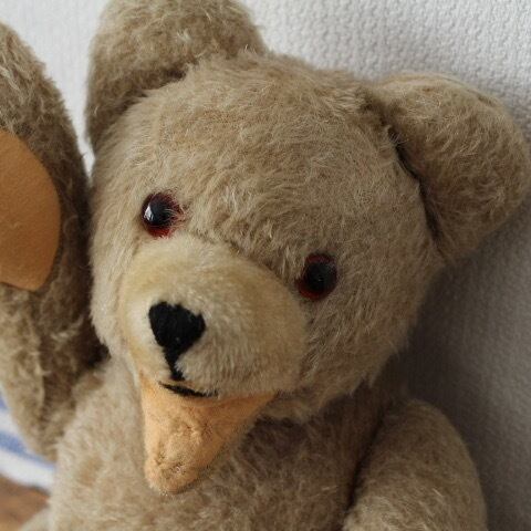 ヴィンテージです。硬い詰め物のテディベア ヴィンテージです。硬い詰め物のテディベア ヴィンテージです