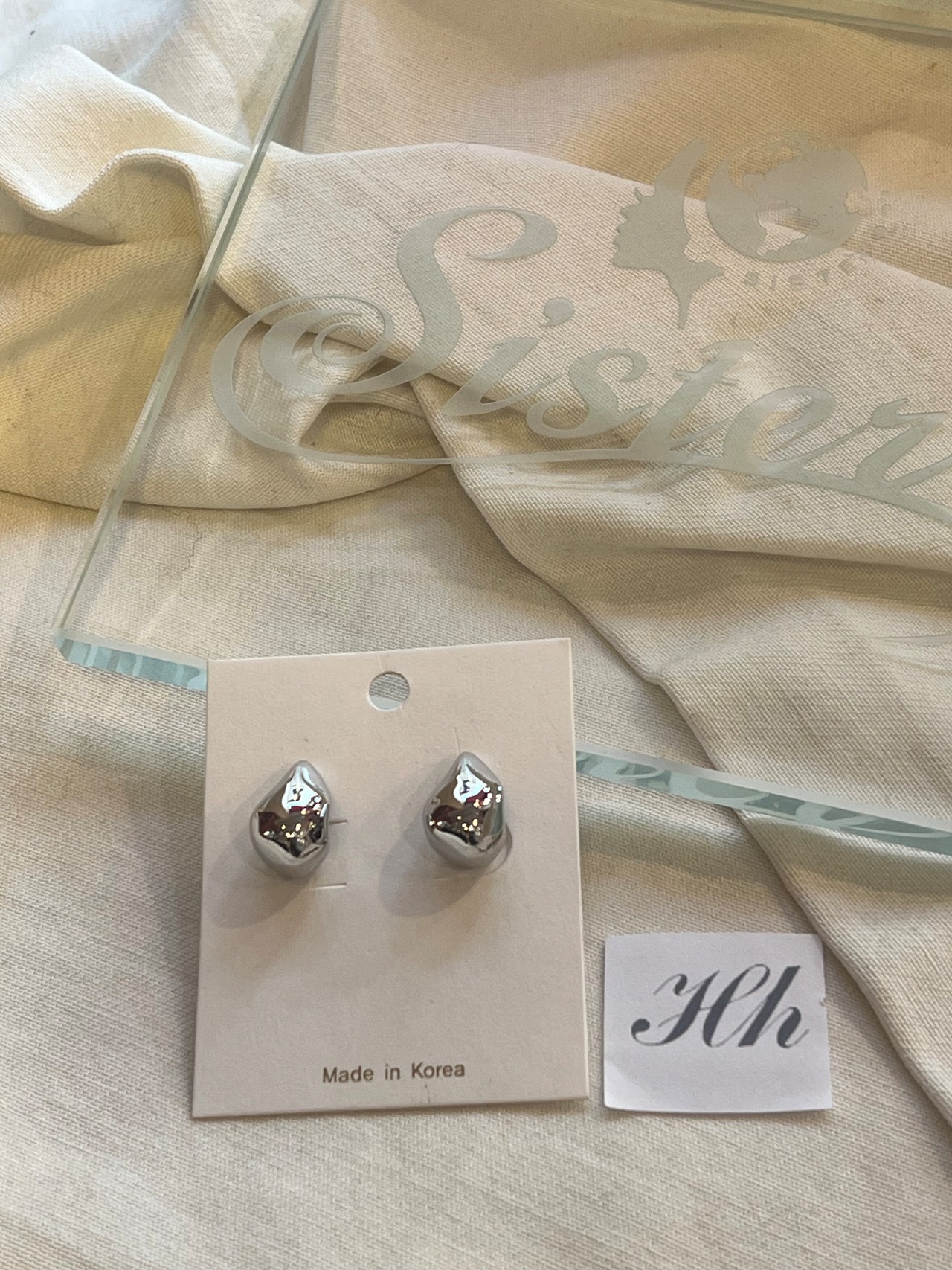 デザインピアス